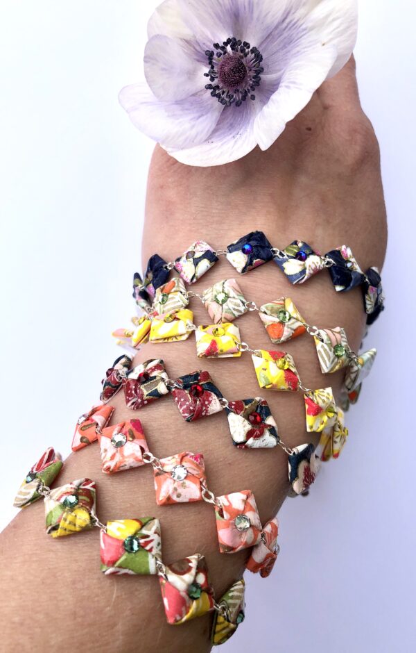 Bracelet de perles en origami