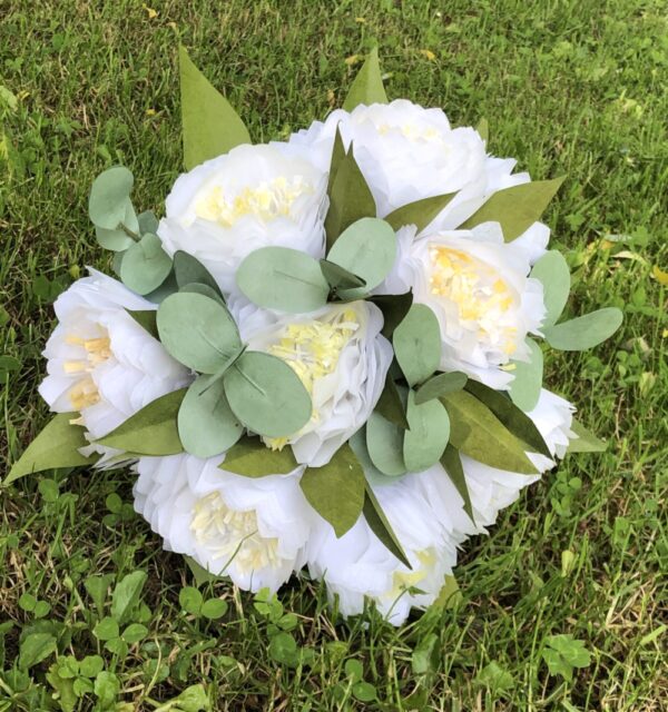 Bouquet de pivoines blanc et vert 3