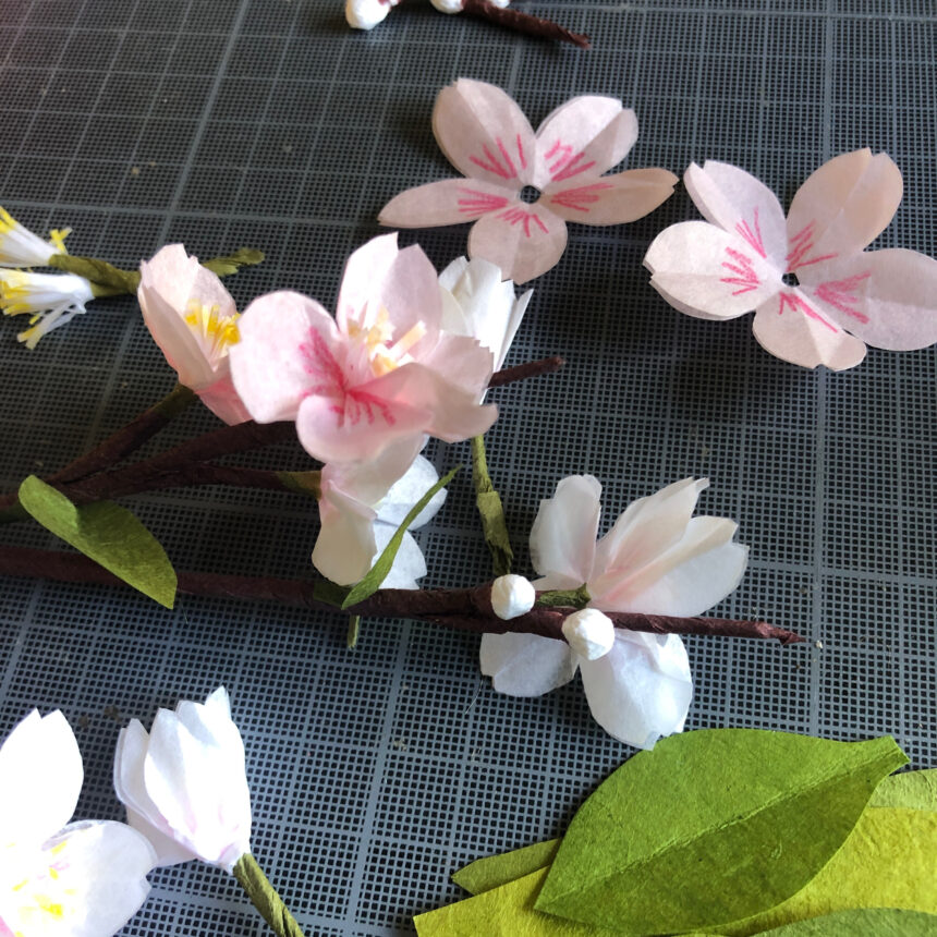 création de fleurs de cerisier