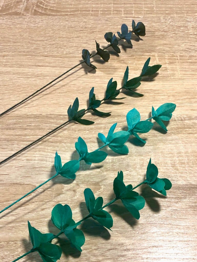 Petites feuilles en papier de soie