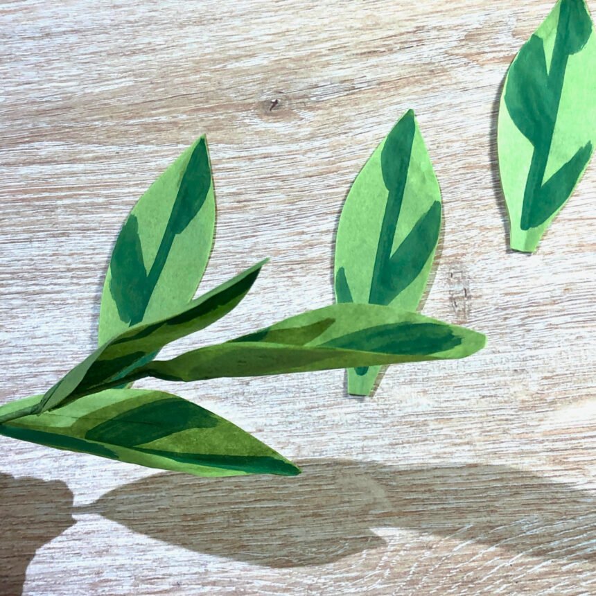 Feuillage panaché en papier de soie