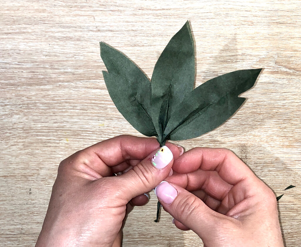 Feuilles de pivoine en papier de soie